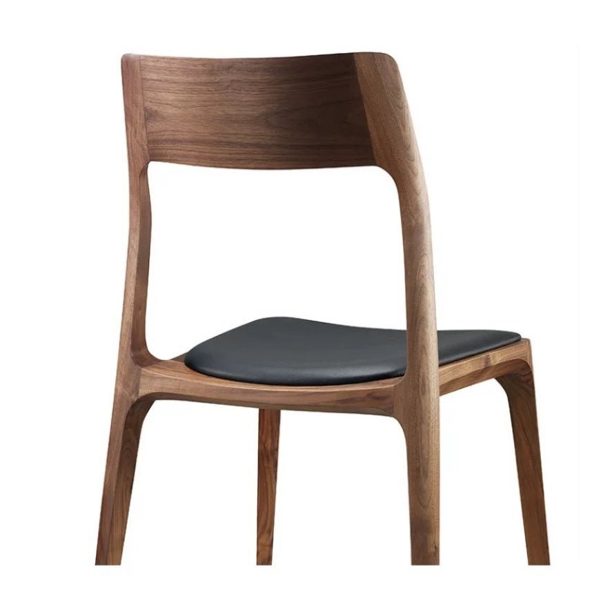 A Set Of 2 Hans CH3 Dining Chairs, Dark Oak, Light Oak - Joe’s Haven
