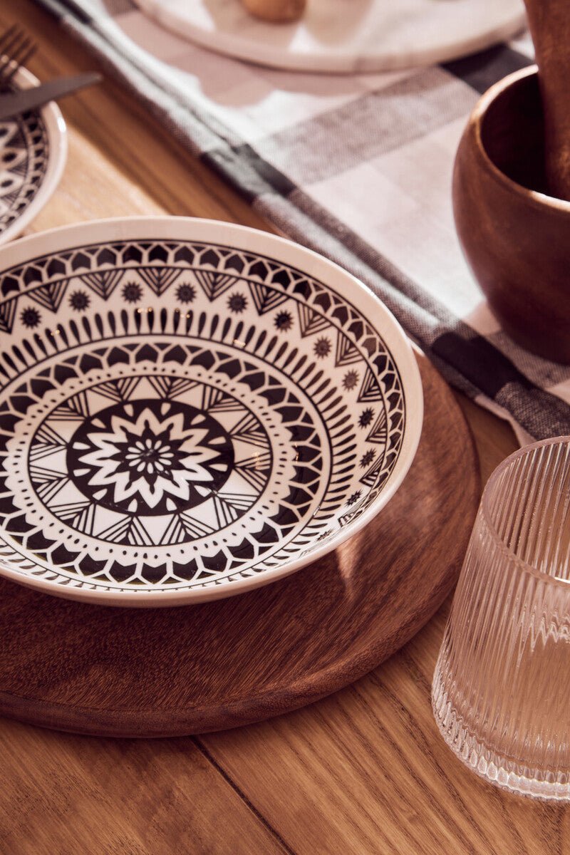 Maya 12 Piece Black And White Dinner Set - Joe’s Haven
