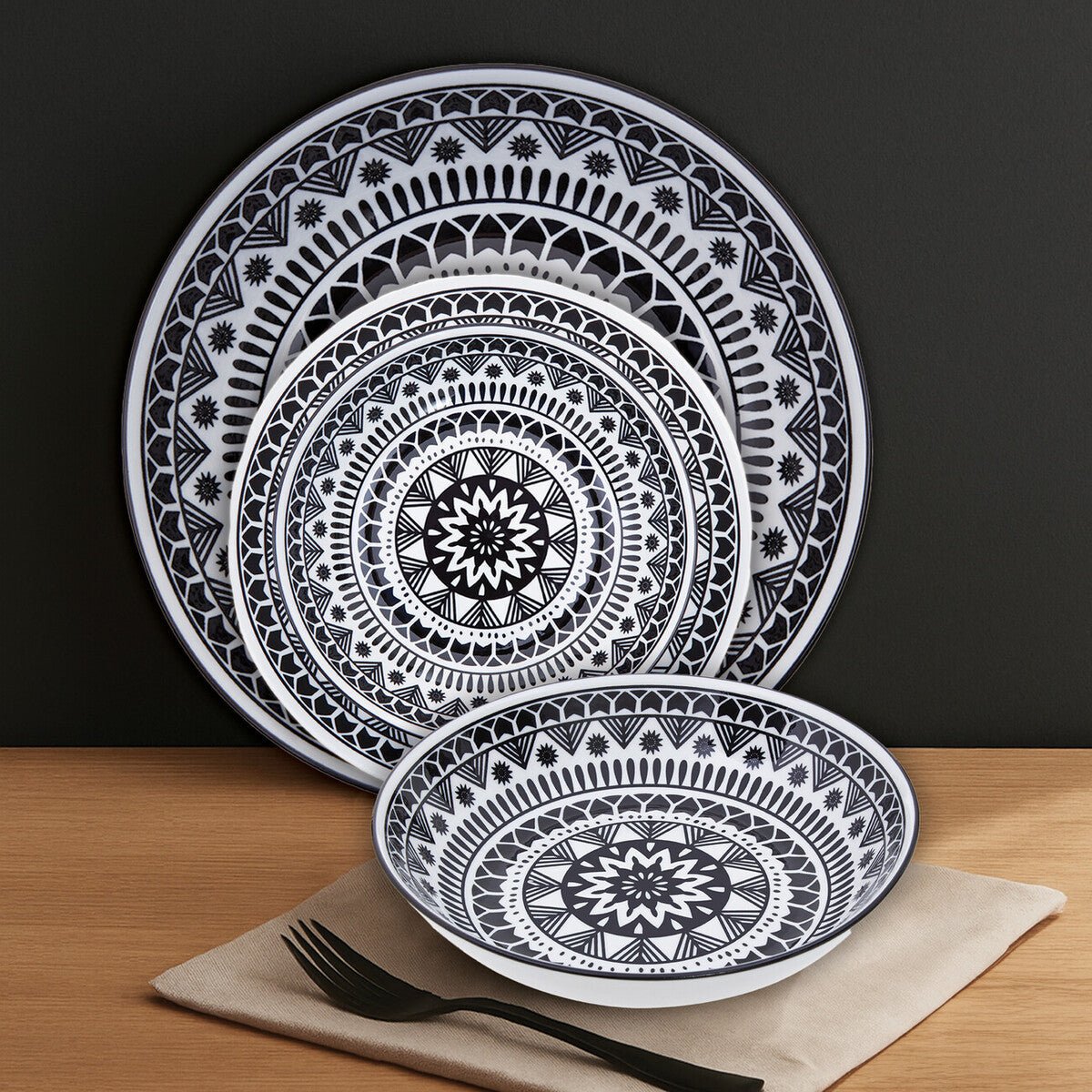 Maya 12 Piece Black And White Dinner Set - Joe’s Haven