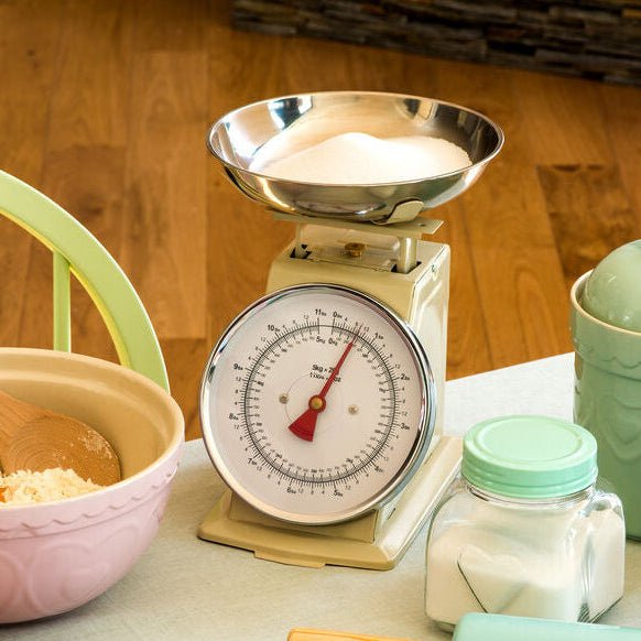 Olivier 5Kg Cream Retro Kitchen Scale - Joe’s Haven