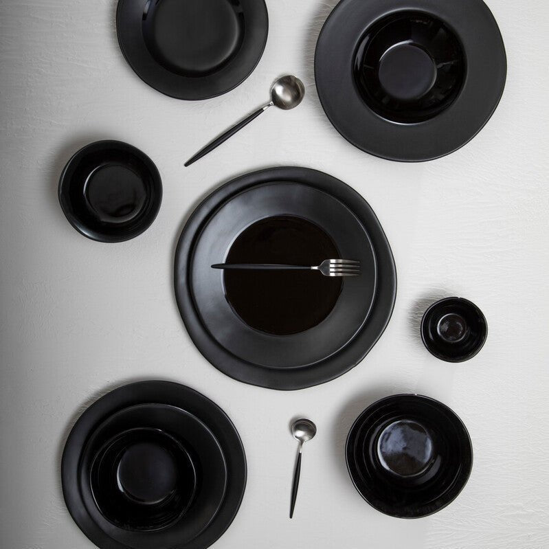 Avie 16 Piece Matte Silver And Black Cutlery Set - Joe’s Haven