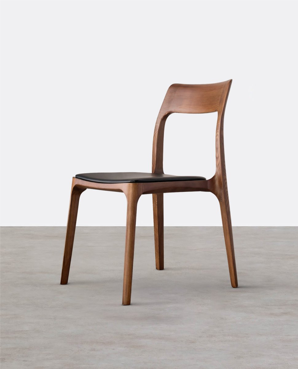 A Set Of 2 Hans CH3 Dining Chairs, Dark Oak, Light Oak - Joe’s Haven
