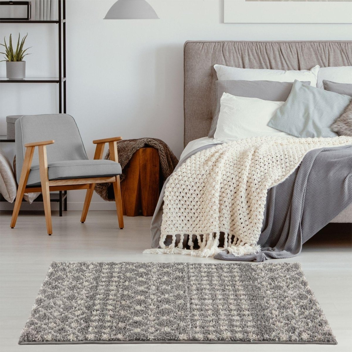 Moroccan Grey Shaggy Rug | 1010 - Joe’s Haven