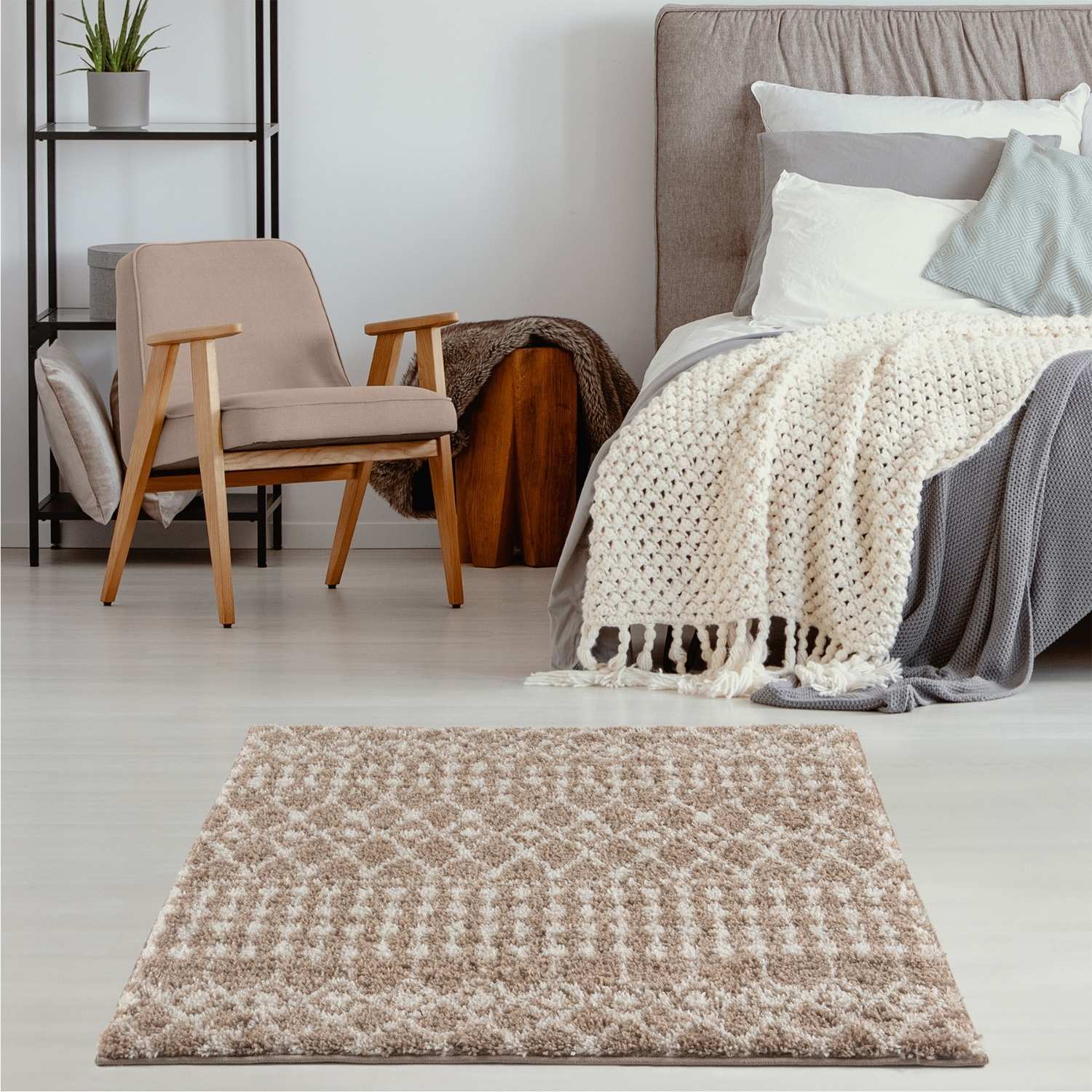 Moroccan Beige Shaggy Rug | 1020 - Joe’s Haven