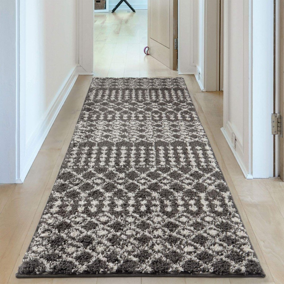 Moroccan Dark Grey Shaggy Rug | 1040 - Joe’s Haven