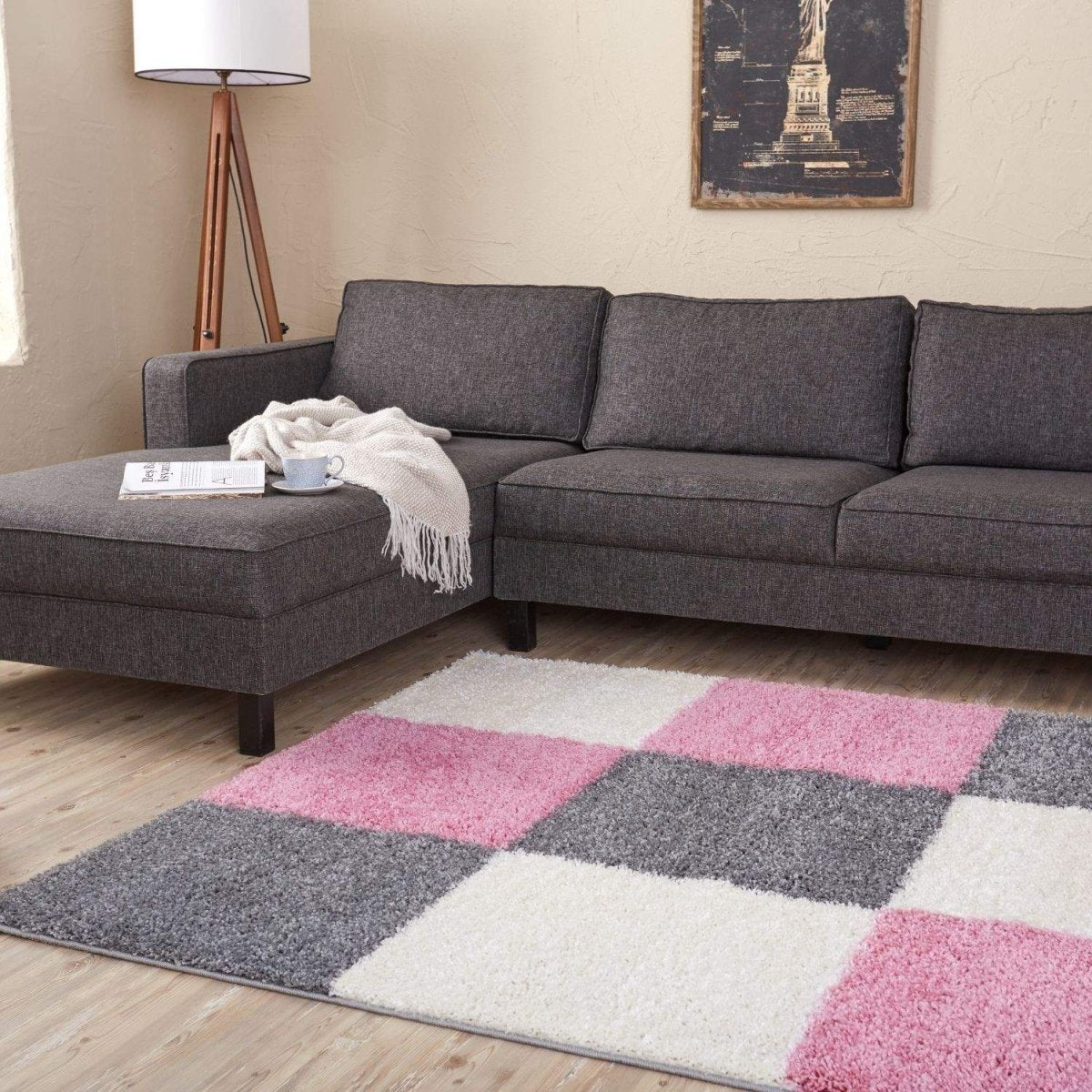 Myshaggy Geometric Pink Rug - Joe’s Haven