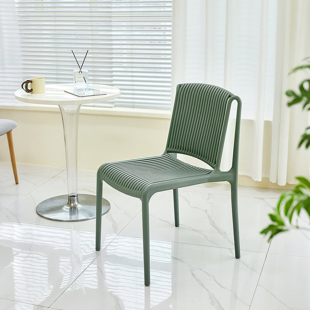 Upton Plastic Dining Chair - Joe’s Haven