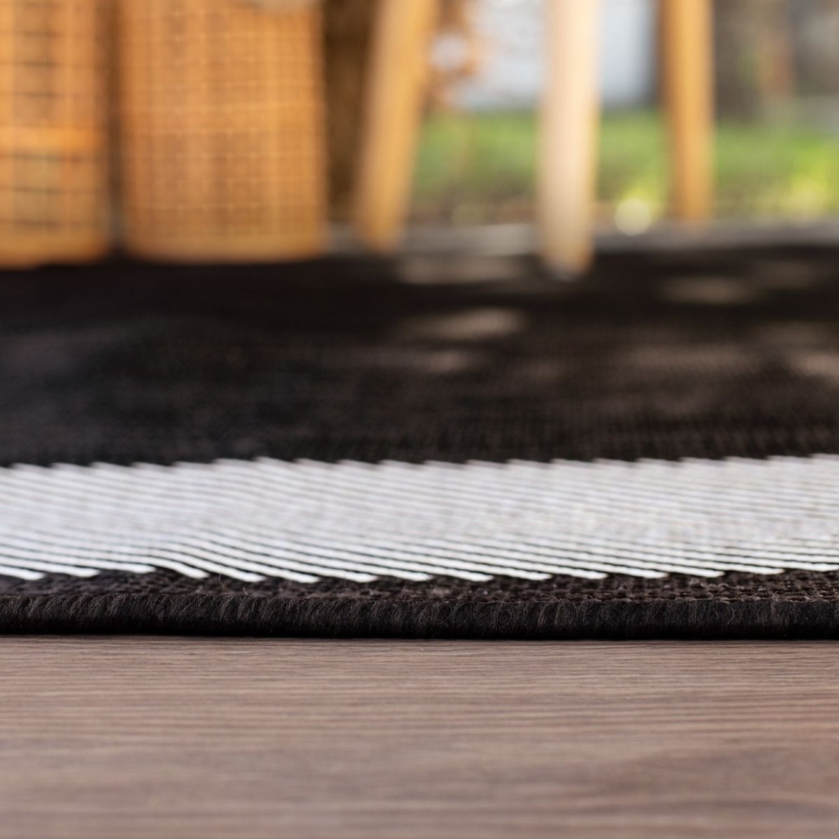 Ecology Outdoor Rug Black | 200bl - Joe’s Haven
