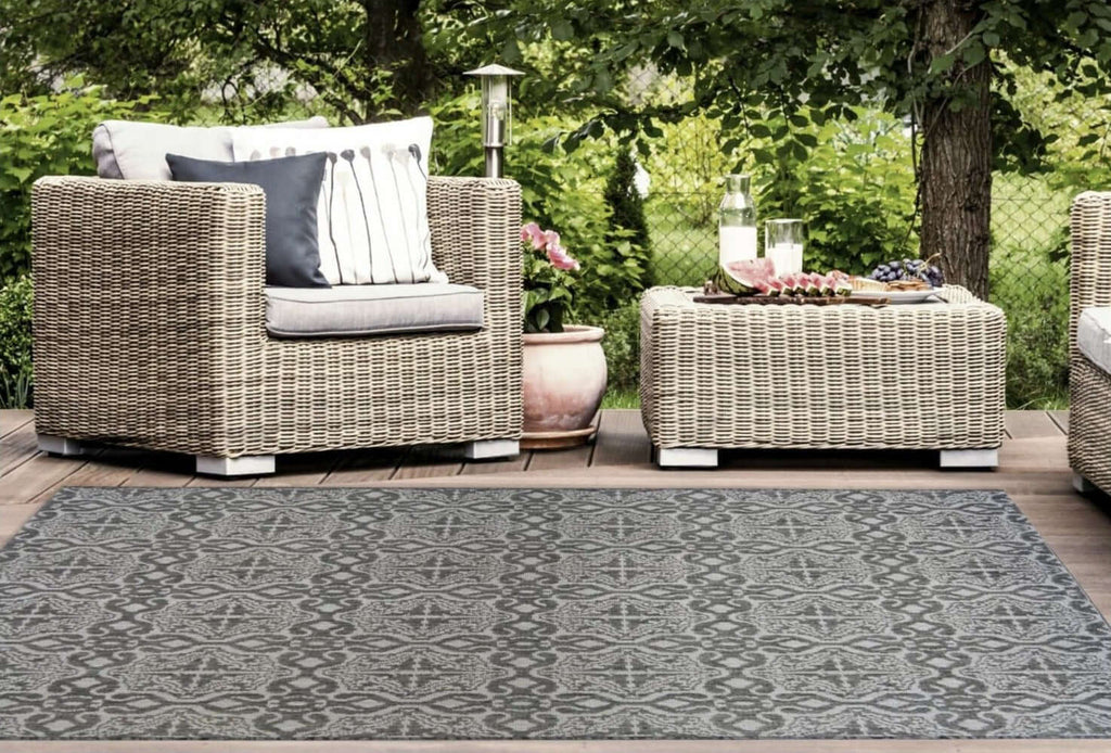 County Victorian Indoor/Outdoor Rug | 11647A - Joe’s Haven