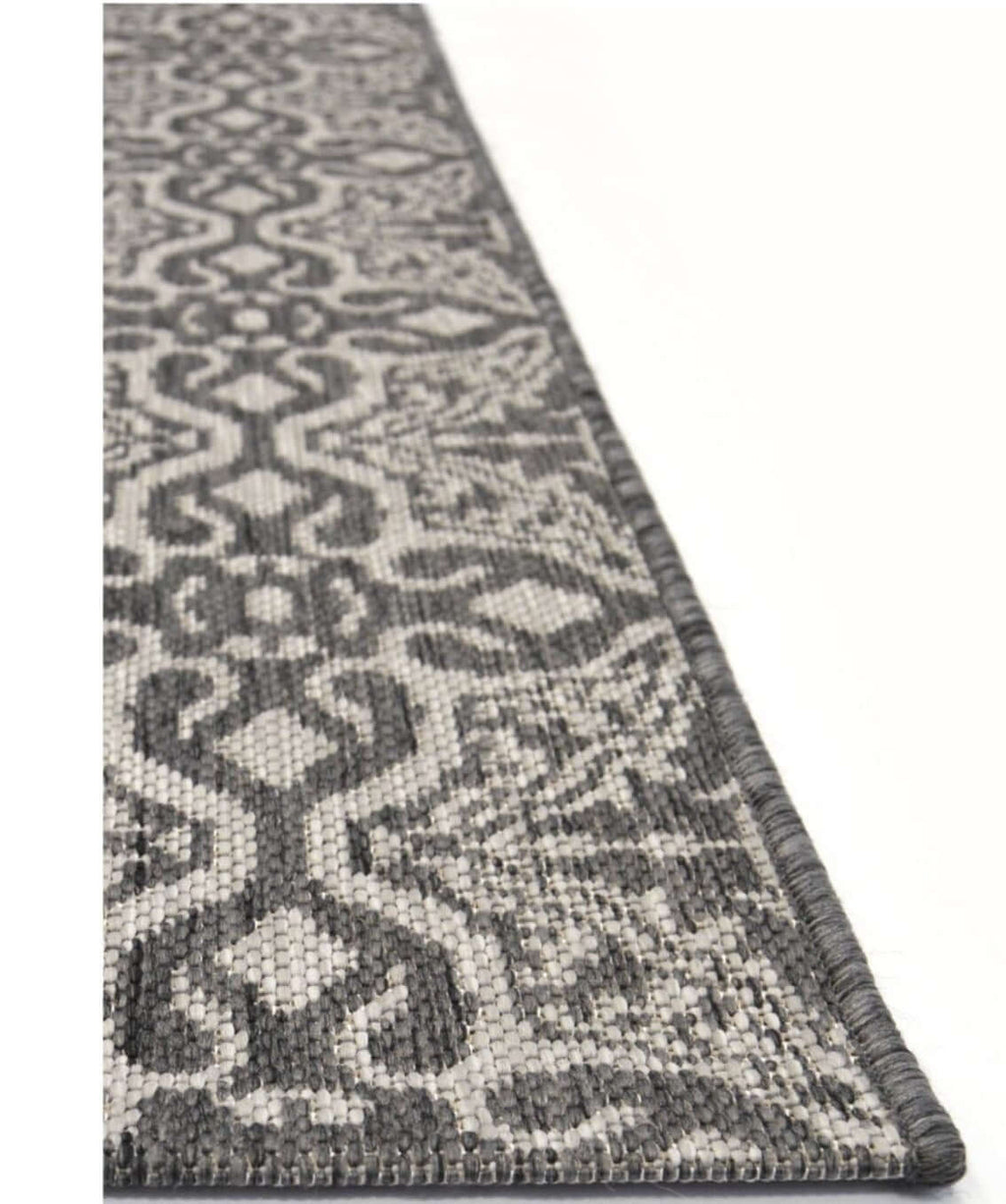 County Victorian Indoor/Outdoor Rug | 11647A - Joe’s Haven