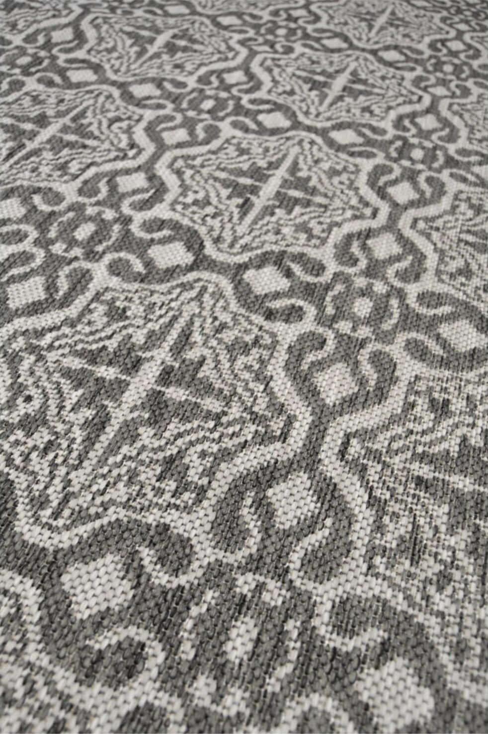 County Victorian Indoor/Outdoor Rug | 11647A - Joe’s Haven