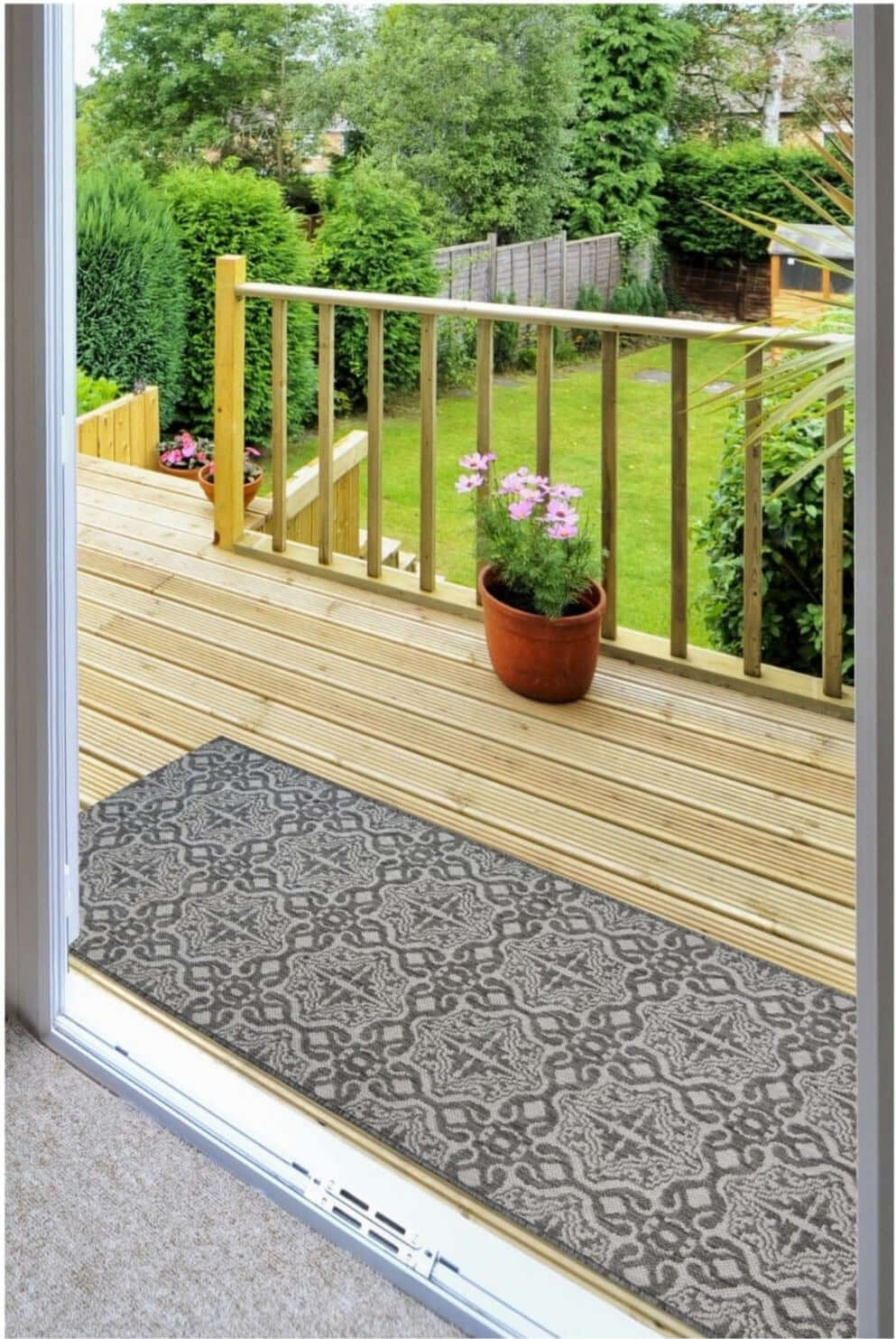 County Victorian Indoor/Outdoor Rug | 11647A - Joe’s Haven