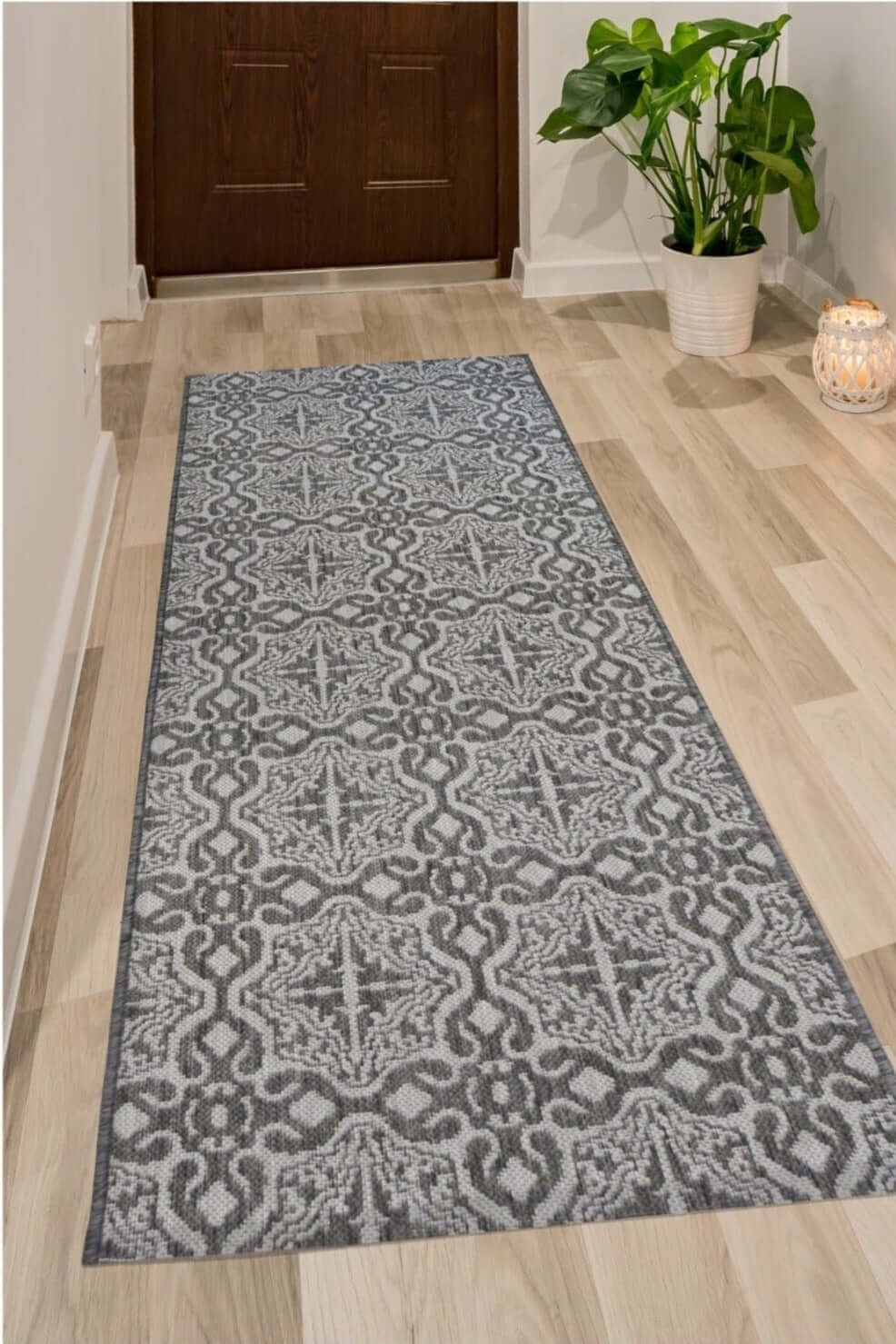 County Victorian Indoor/Outdoor Rug | 11647A - Joe’s Haven