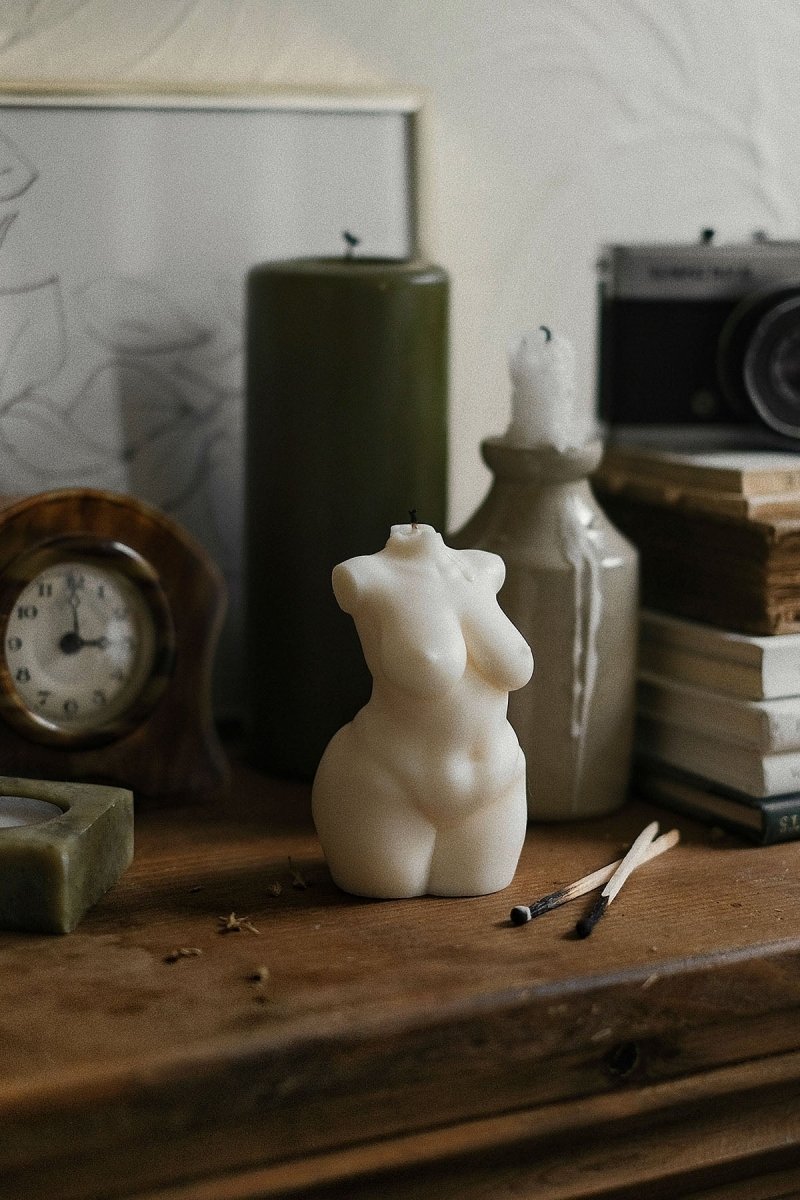 Curvy Body Candle - Joe’s Haven