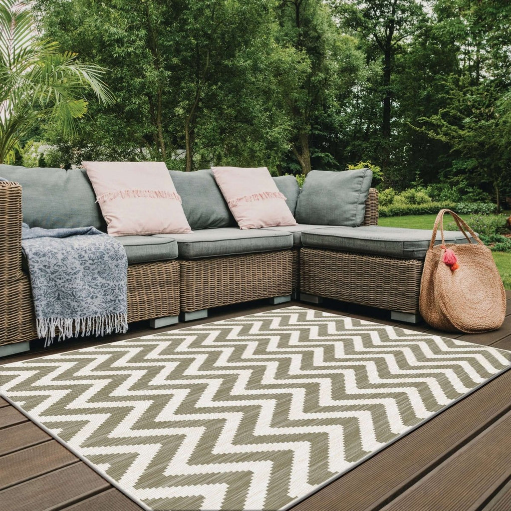 Duo Weave Outdoor Rug Chevron - Joe’s Haven