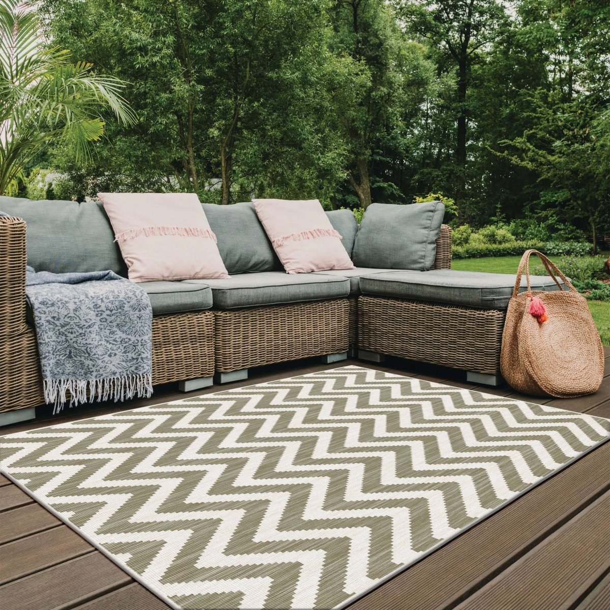 Duo Weave Outdoor Rug Chevron - Joe’s Haven