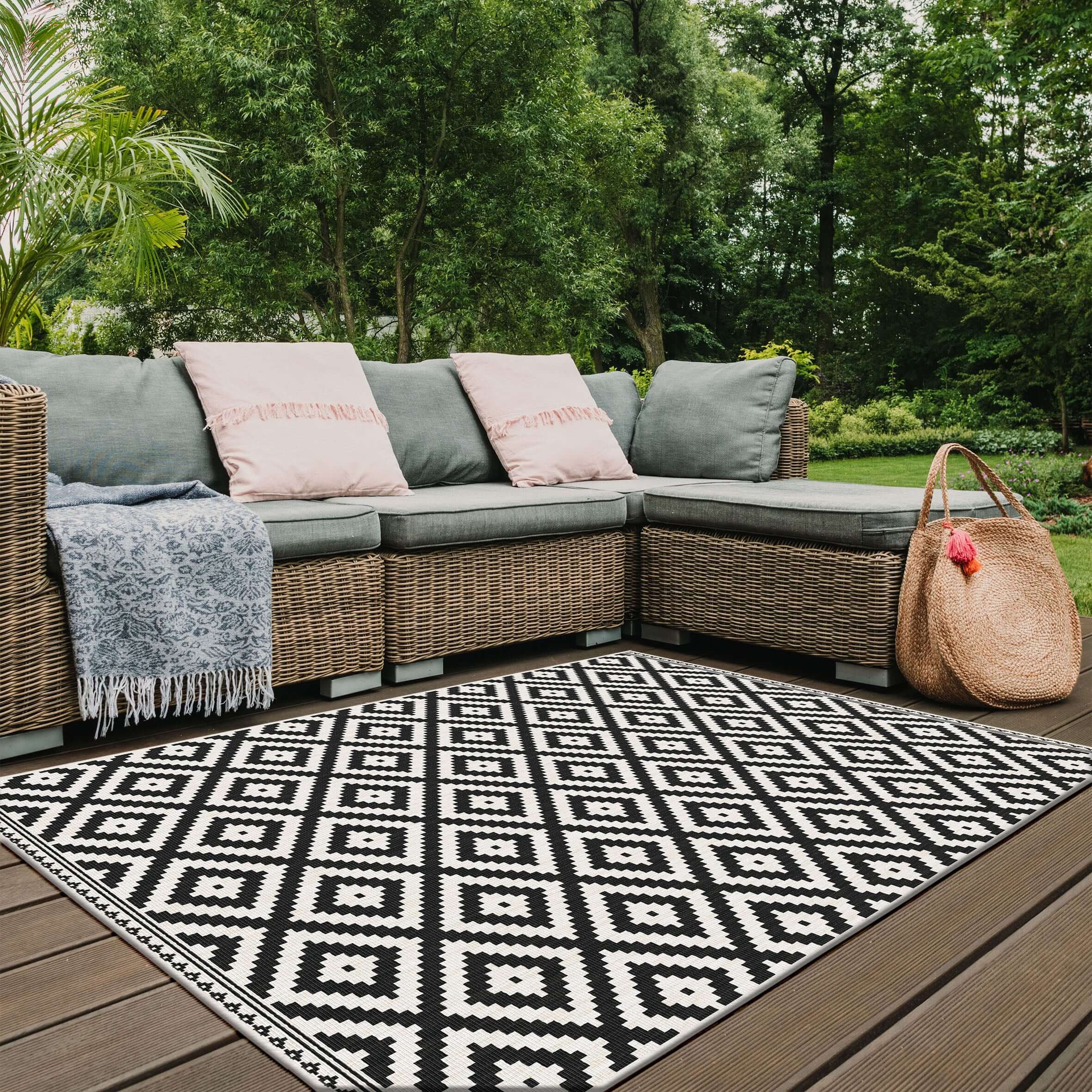 Duo Weave Outdoor Rug Geometric Diamond