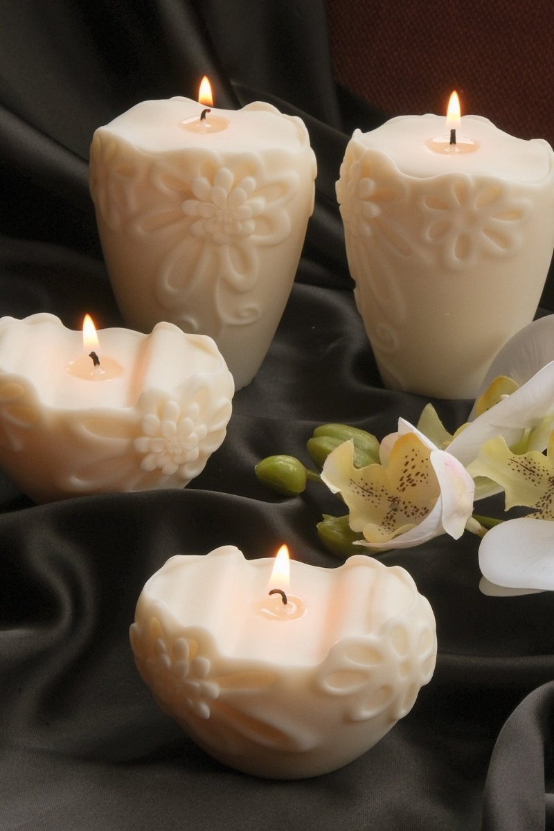 Flower Pillar Candle Duo - Joe’s Haven