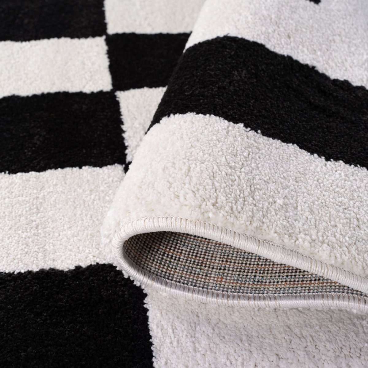 Joli Geometric Black & White Rug - Joe’s Haven