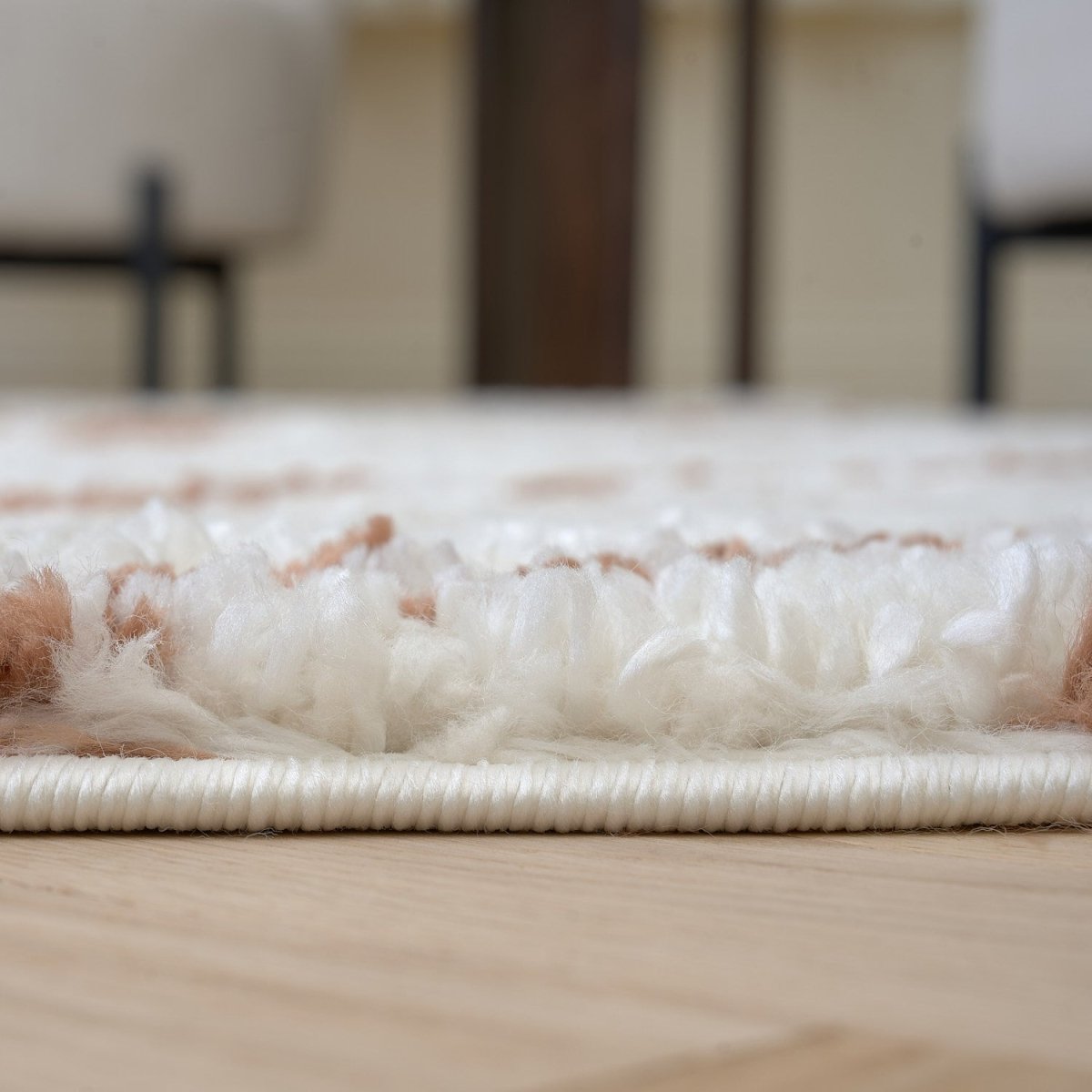 Moodi Shaggy Cream/Terra Savara Rug - Joe’s Haven