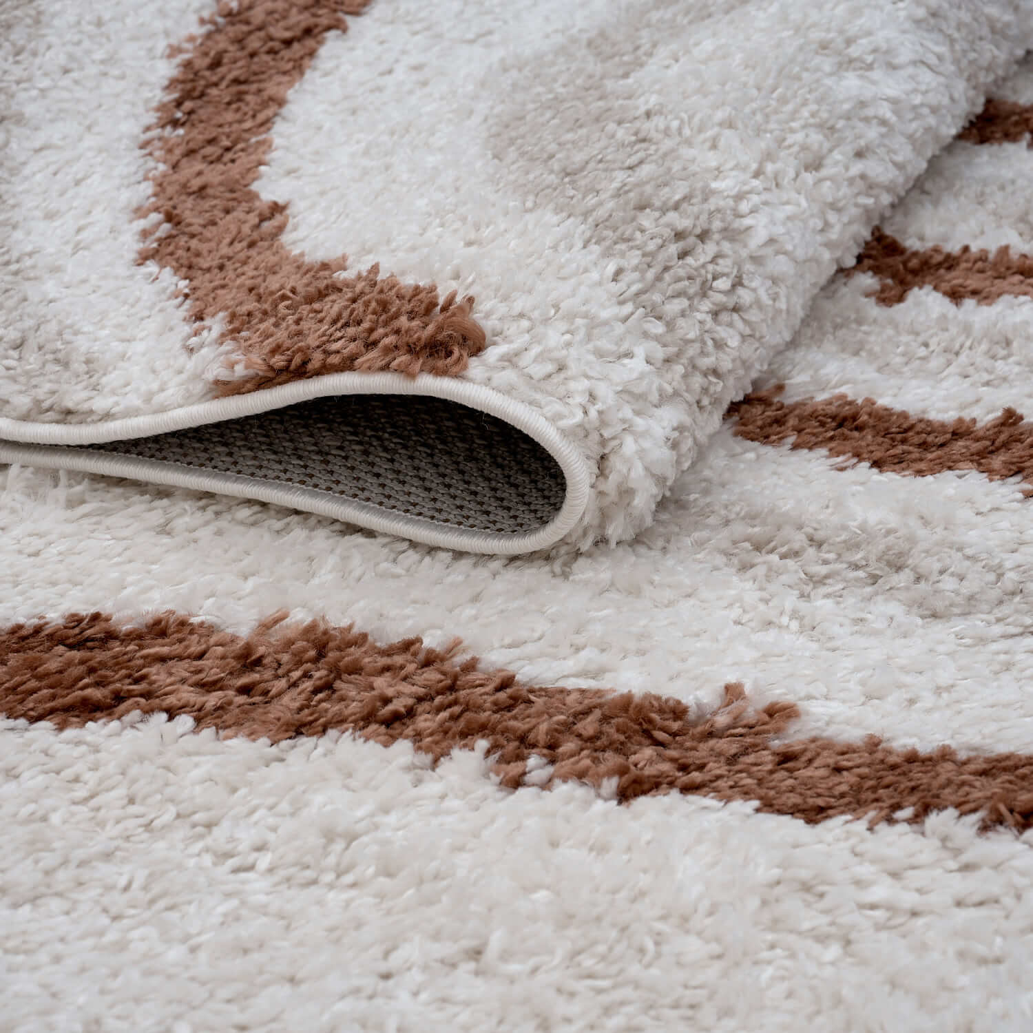 Moodi Shaggy Cream/Terra Sunhaze Rug - Joe’s Haven