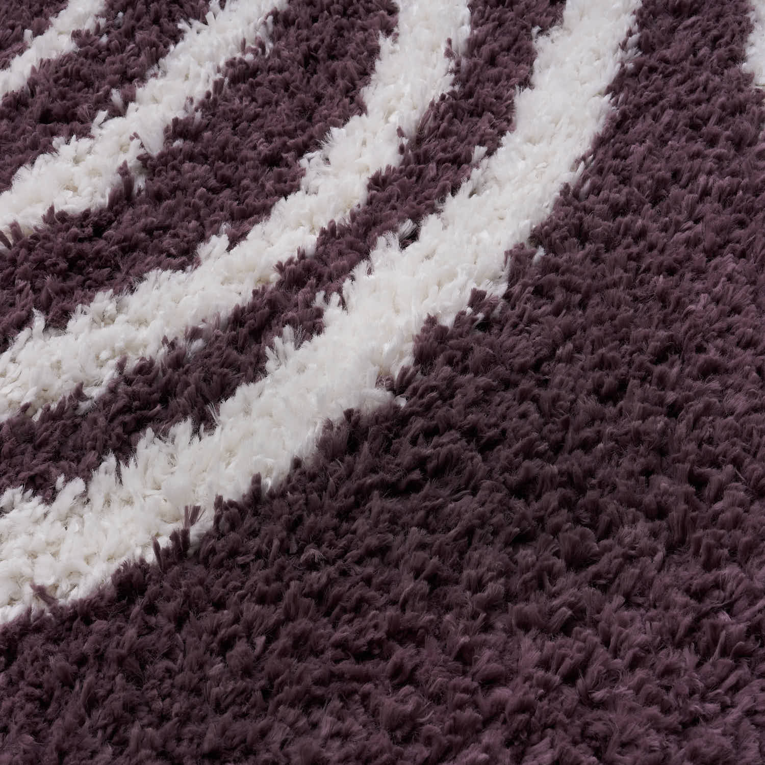 Moodi Shaggy Purple Velvetine Rug - Joe’s Haven