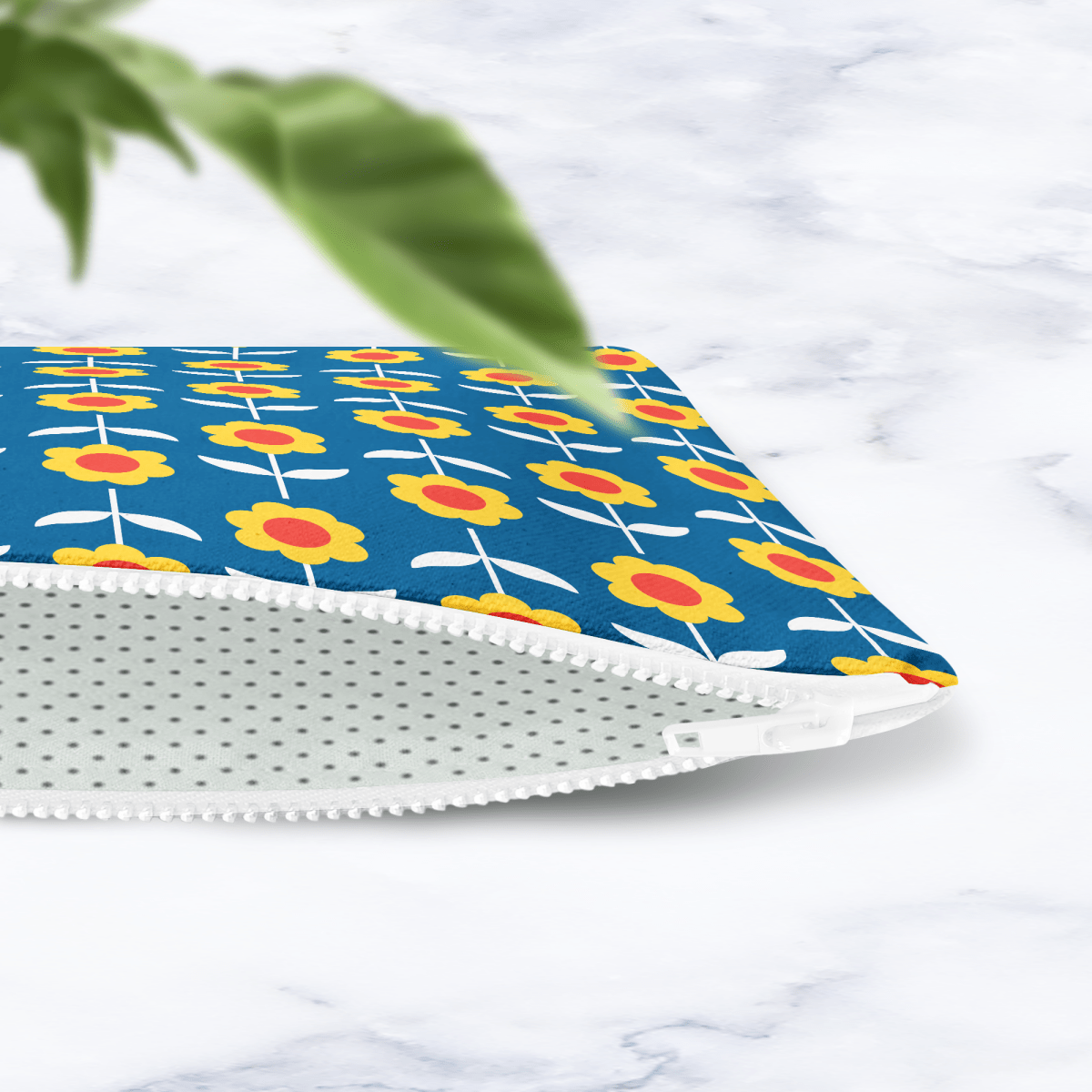 Navy Blue Retro Make Up Bag - Joe’s Haven