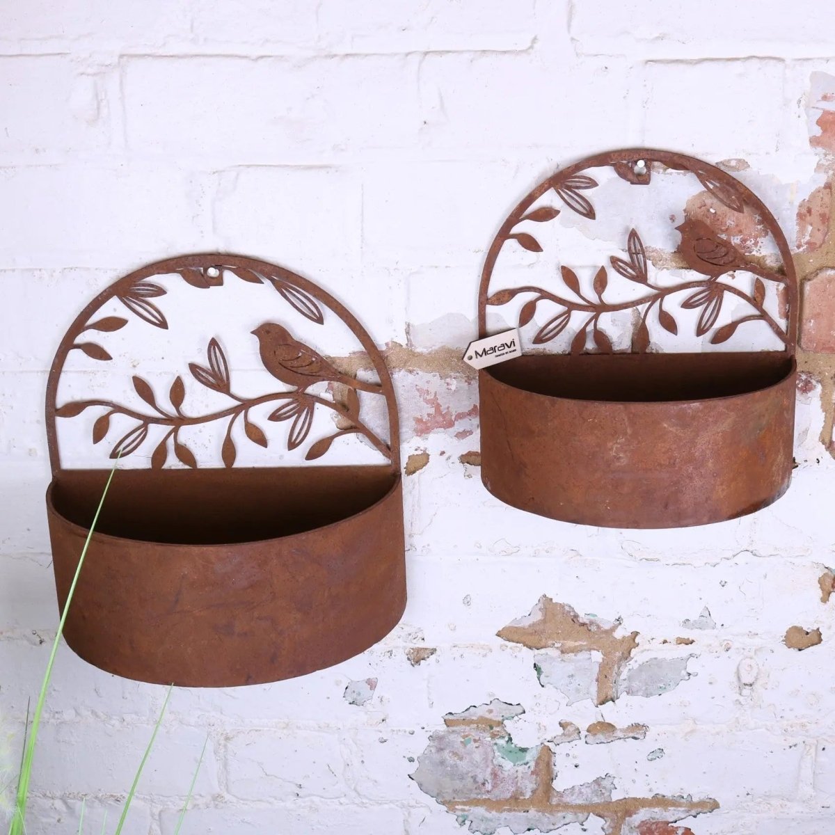 Tanu Wall Mounted Metal Planter Set Rusted Finish - Joe’s Haven