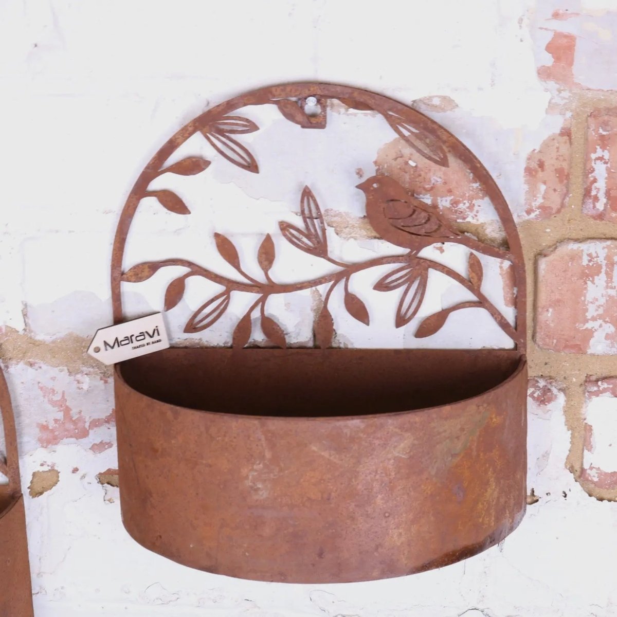 Tanu Wall Mounted Metal Planter Set Rusted Finish - Joe’s Haven