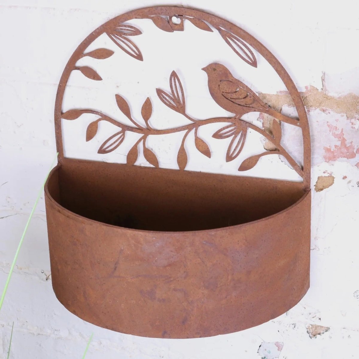 Tanu Wall Mounted Metal Planter Set Rusted Finish - Joe’s Haven