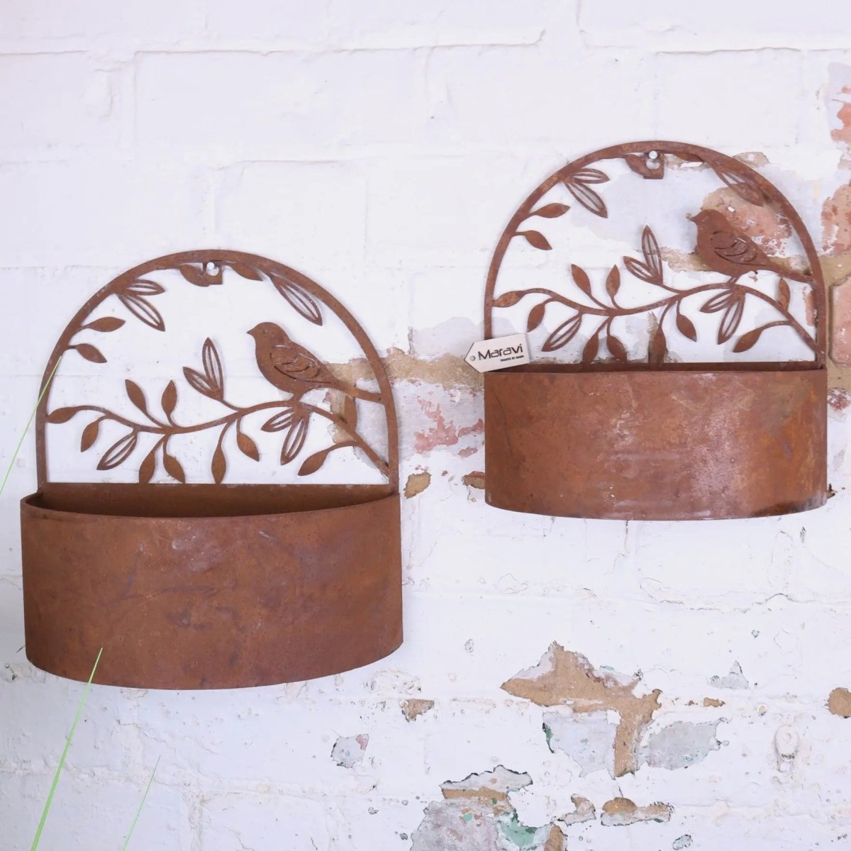 Tanu Wall Mounted Metal Planter Set Rusted Finish - Joe’s Haven