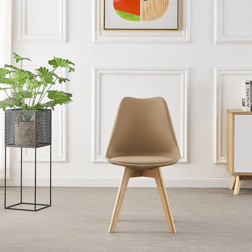5PCs Dining Set - a Black Halo Dining Table & Set of 4 Lorenzo Tulip chairs with Padded Seat - Joe’s Haven
