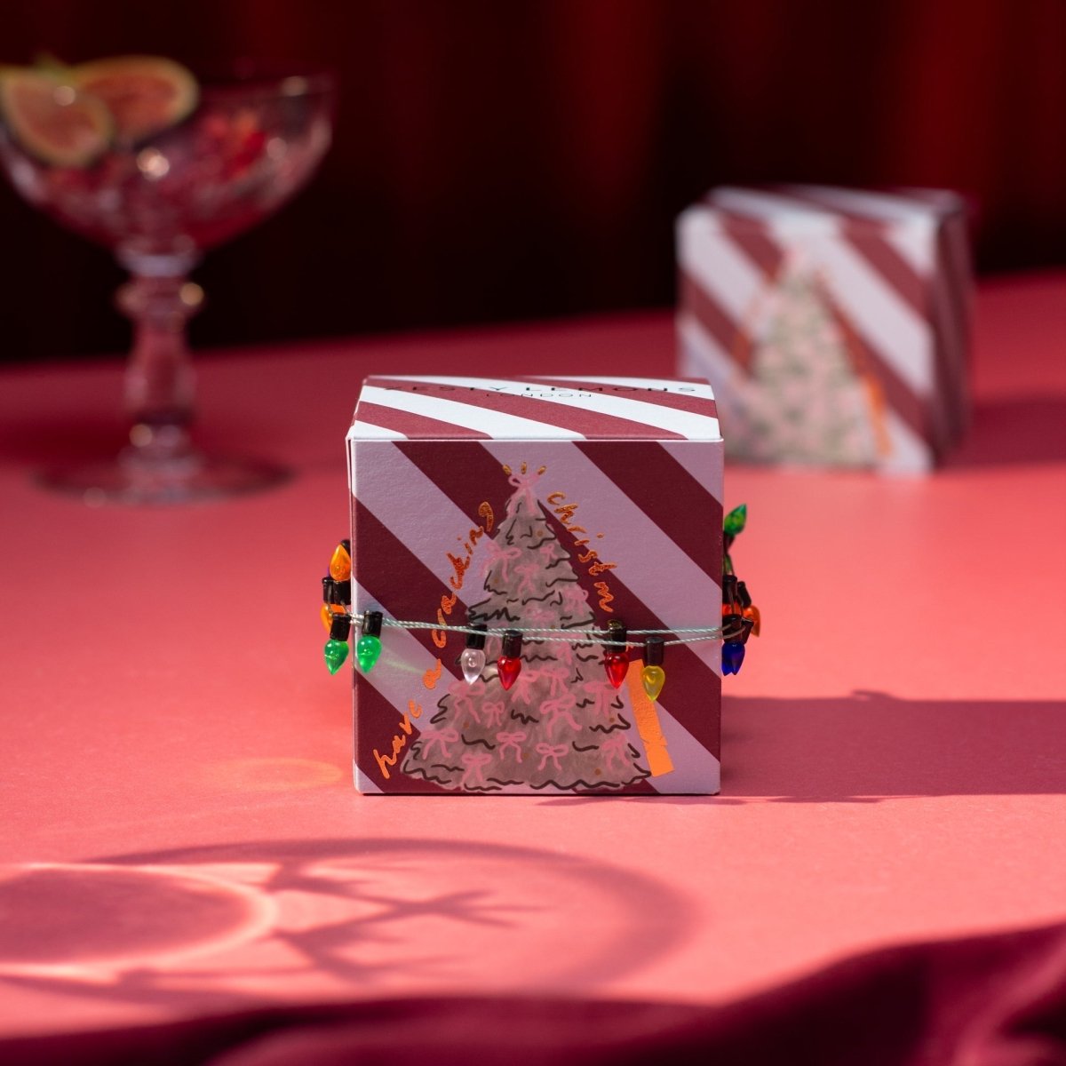 Sparkle Season: Cracking Christmas Tea Lights (Box of 2) - Fireside - Joe’s Haven