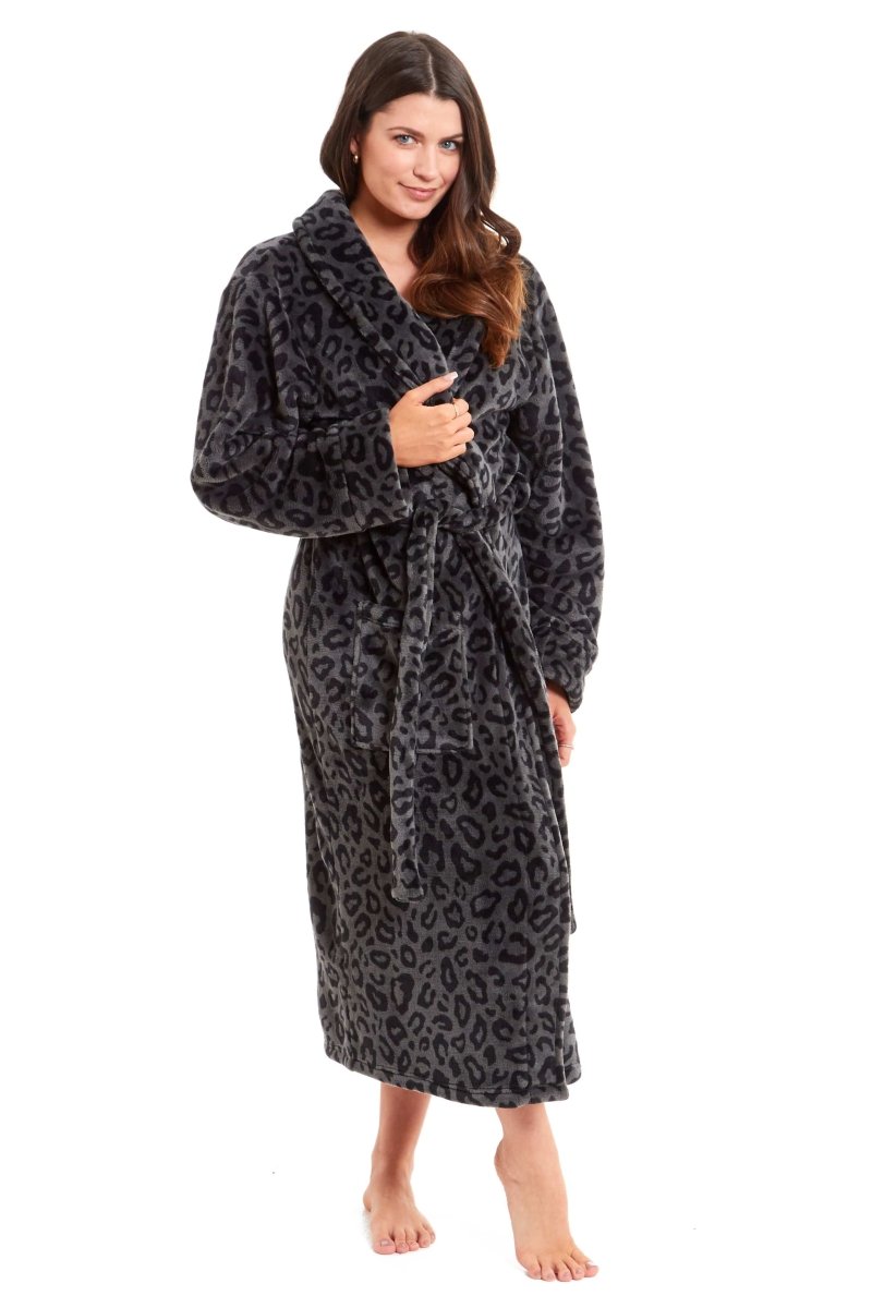OLIVIA ROCCO Robe Women's Black Leopard Print Plush Fleece Long With Shawl Collar Pockets - Joe’s Haven
