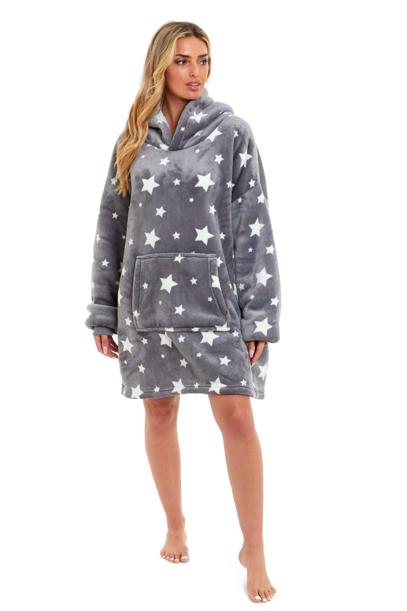 OLIVIA ROCCO Oversized Hooded Blanket Reversible Sherpa Fleece Grey Stars Easy Care - Joe’s Haven