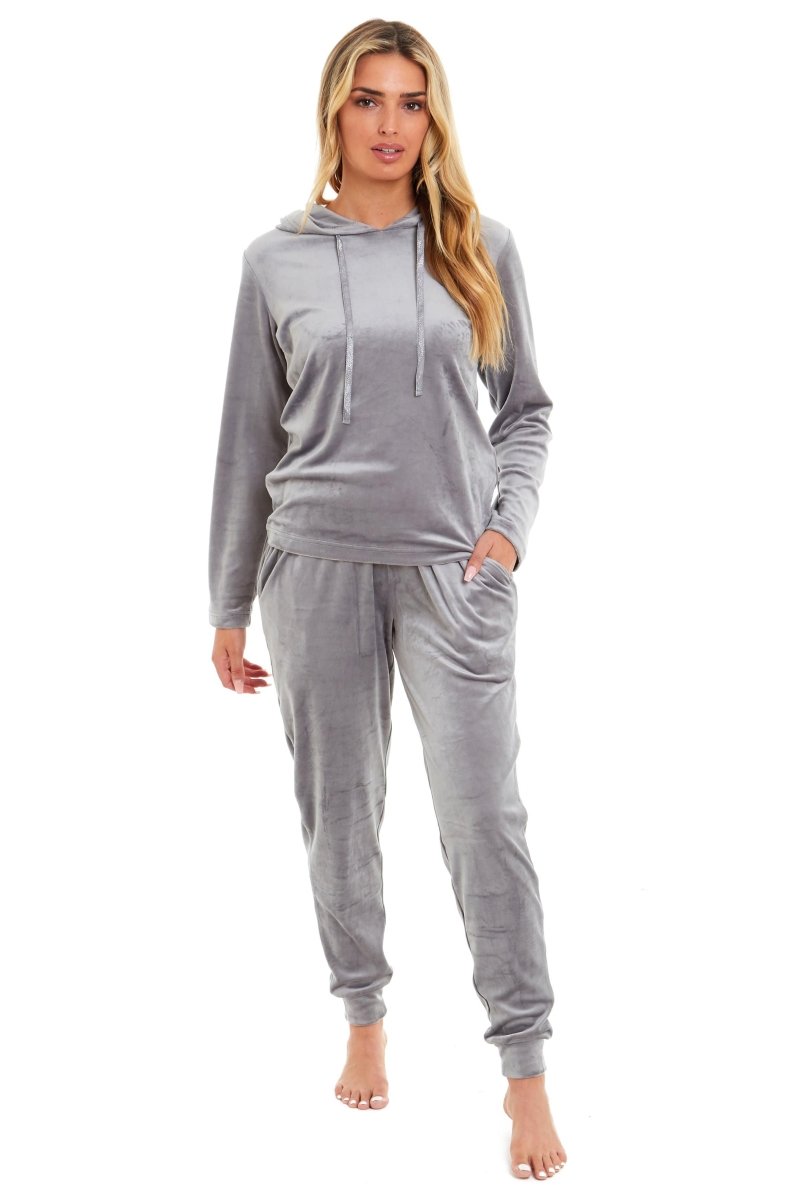 OLIVIA ROCCO Women's Velour Soft Touch Hooded Pyjama Set for Lounging and Sleep Cosy Easy - Care Nightwear Set - Joe’s Haven