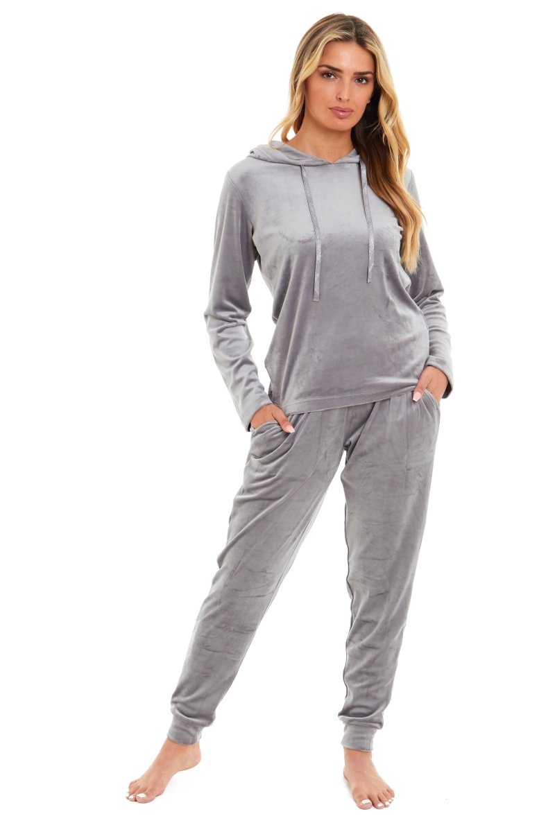 OLIVIA ROCCO Women's Velour Soft Touch Hooded Pyjama Set for Lounging and Sleep Cosy Easy - Care Nightwear Set - Joe’s Haven