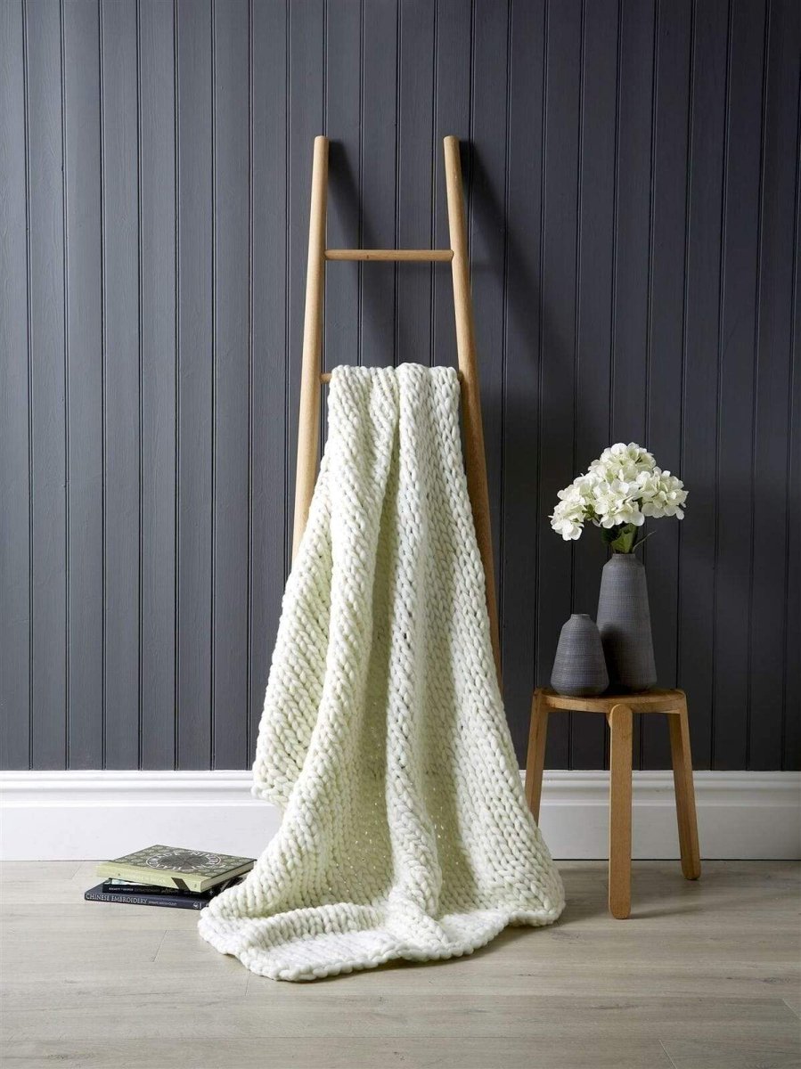 Handmade Chunky Cable Knit Throw - Joe’s Haven