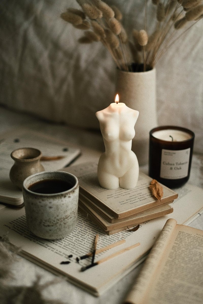 Scented Venus Body Candle White - Joe’s Haven