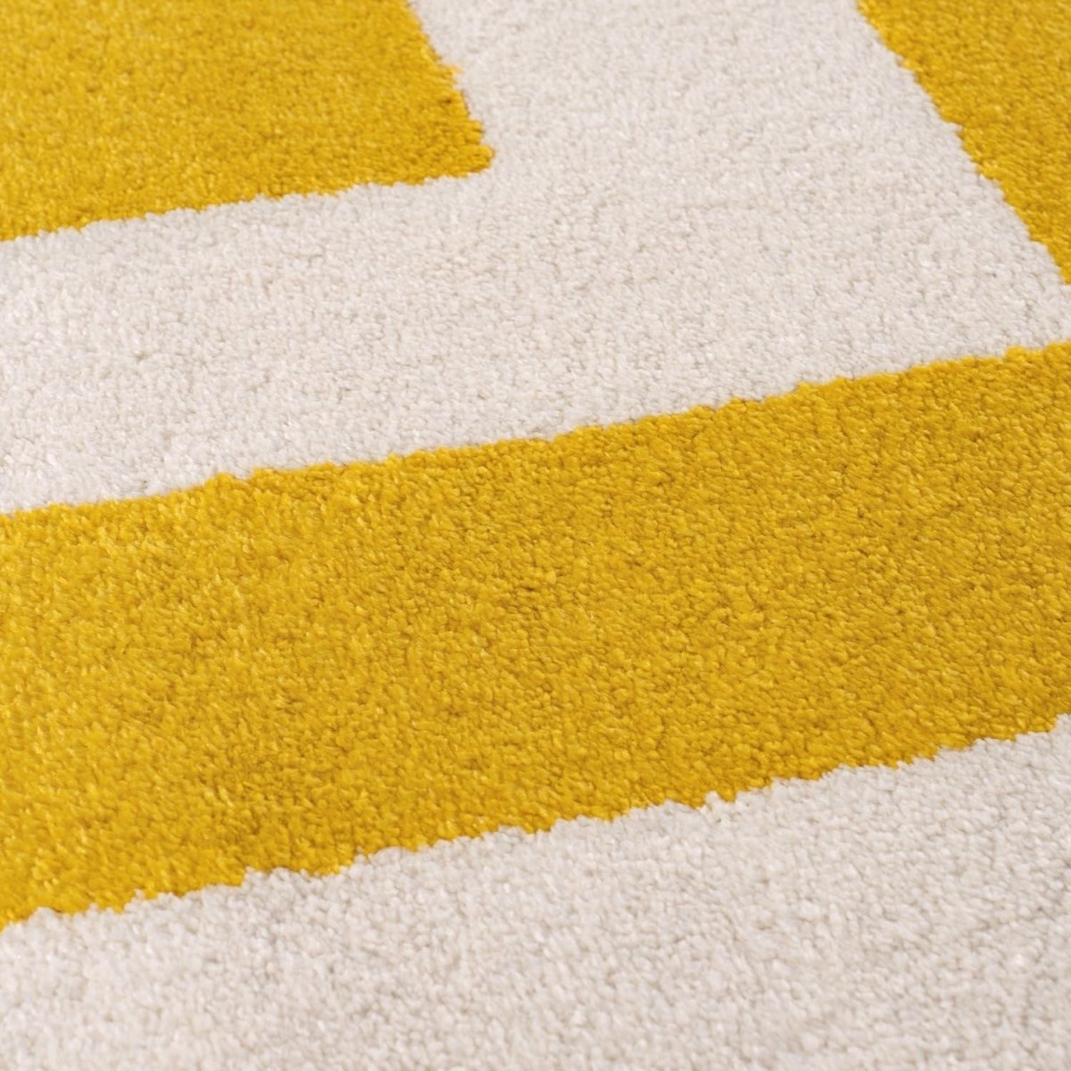 Joli Geometric Yellow & White Rug - Joe’s Haven