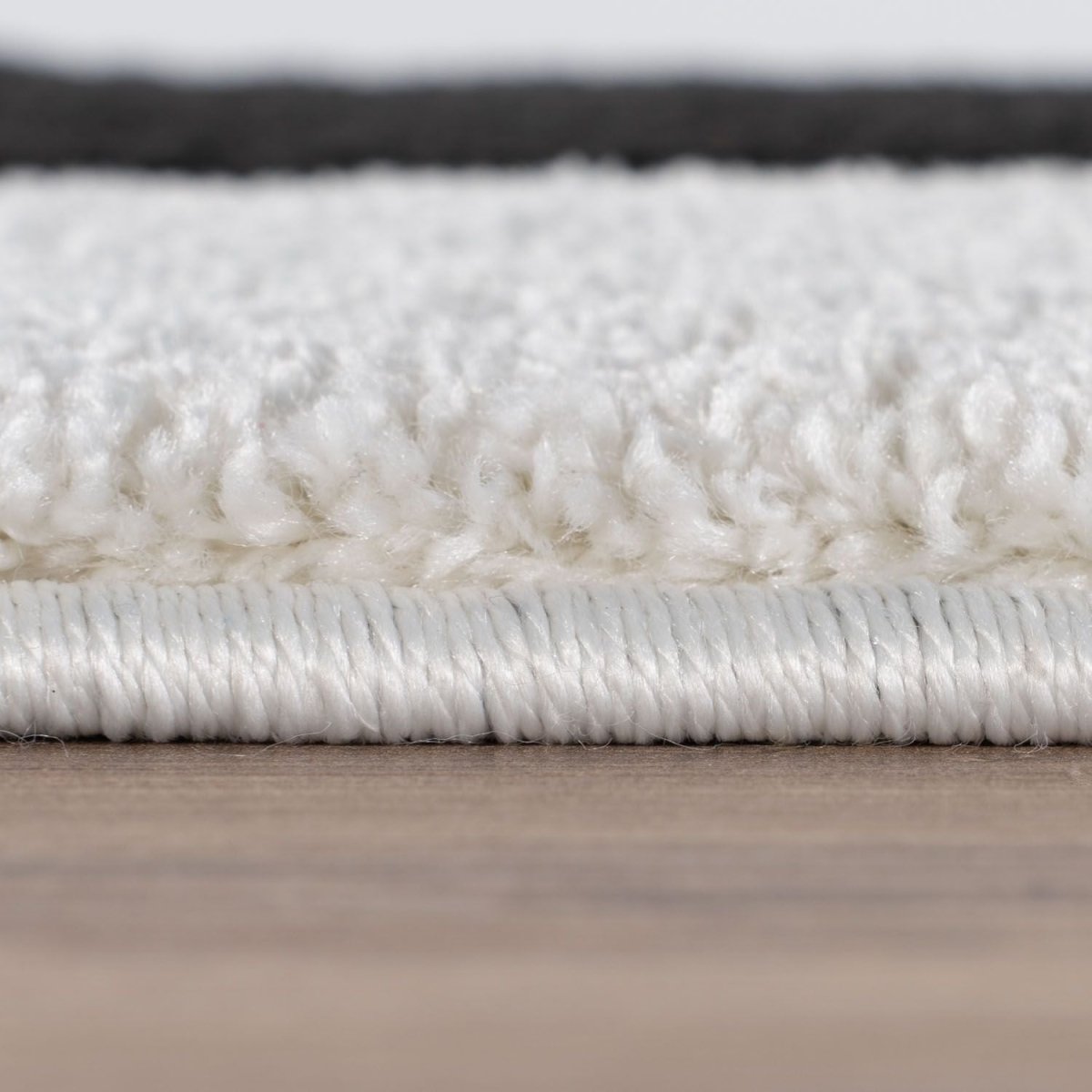 Joli Wave Black & White Rug - Joe’s Haven