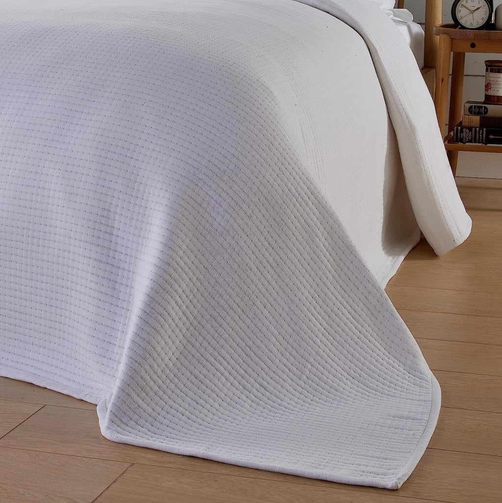 OLIVIA ROCCO Hotel Collection Quilted Bedspread 240x260 cm White and Grey 100% Sustainable Cotton Super Soft Easy - Care Home Essential - Joe’s Haven