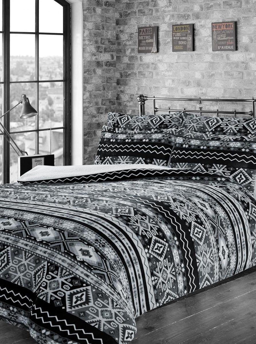 OLIVIA ROCCO Aztec Print Teddy Duvet Set With Reversible Sherpa Fleece Fur Luxurious - Joe’s Haven