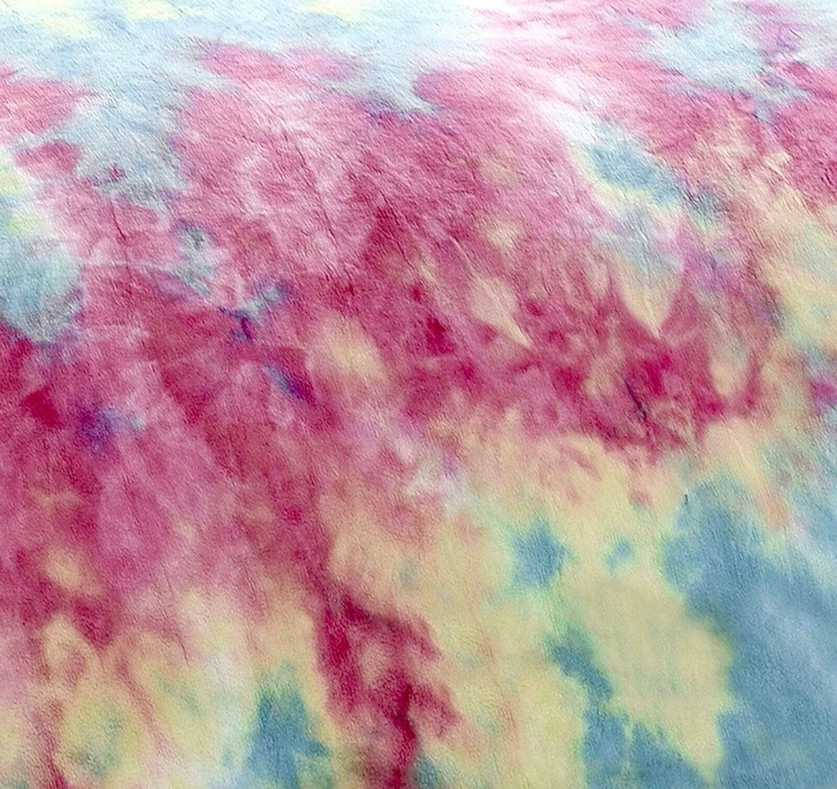 OLIVIA ROCCO Tie Dye Rainbow Teddy Fleece Duvet Set for Kids Reversible Bedding for a Hotel - Style Bedroom Refresh - Joe’s Haven