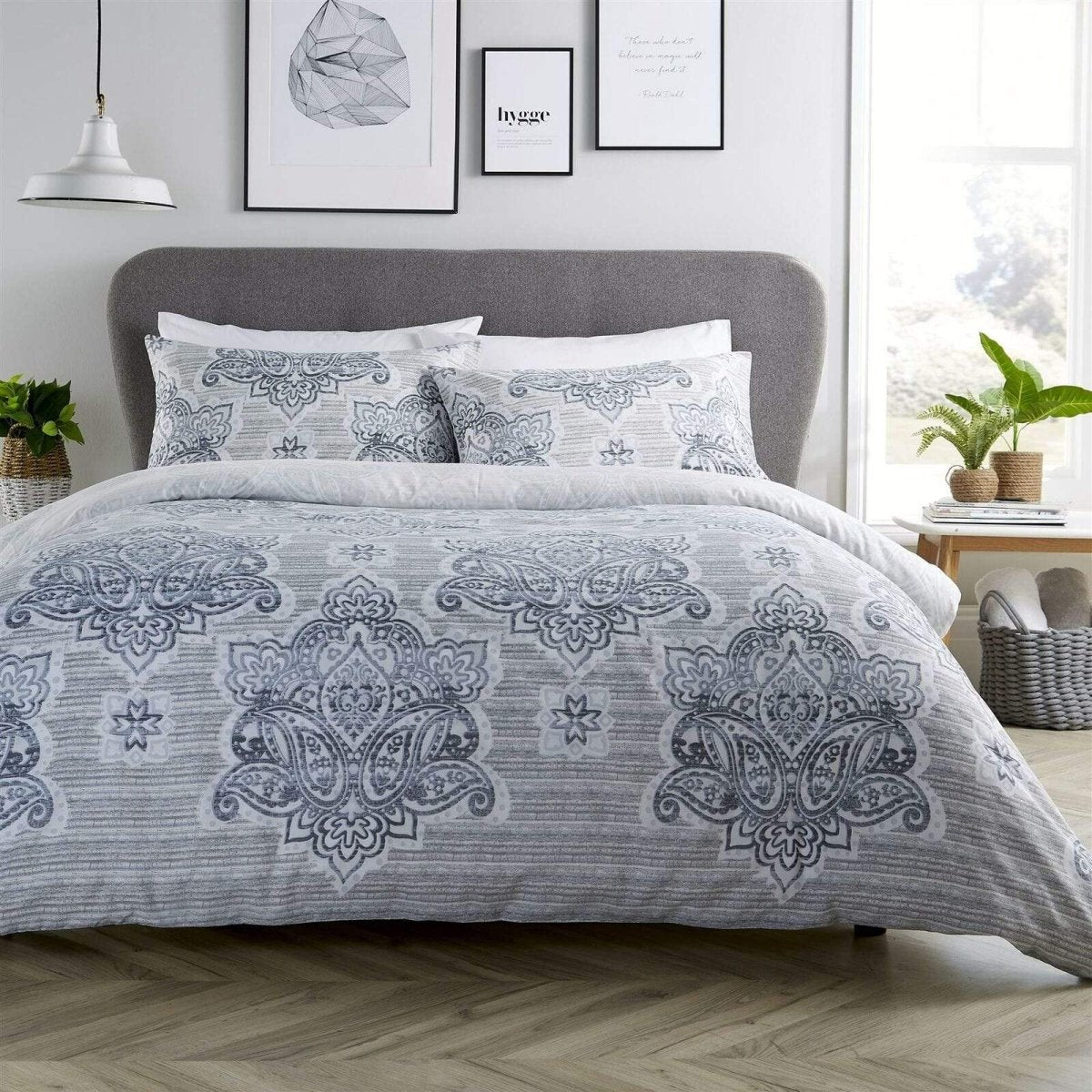 OLIVIA ROCCO Empire Duvet Set Reversible Luxurious Premium Cotton Rich Hotel - Quality Super Soft Finish - Joe’s Haven