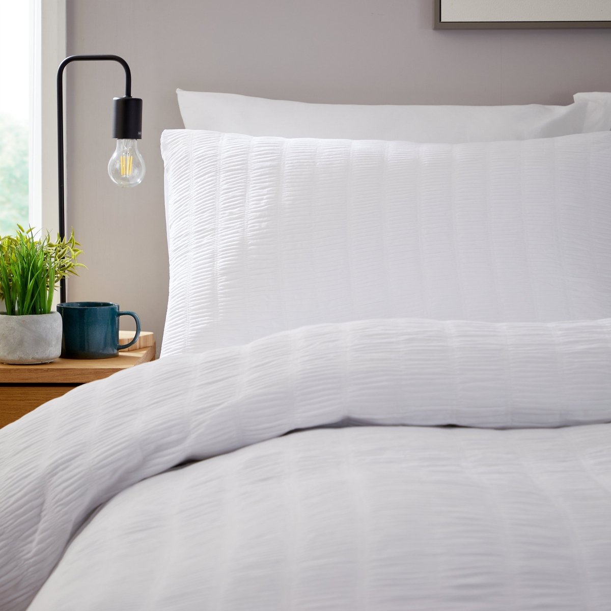 OLIVIA ROCCO Belgravia White Microfibre Duvet Cover Set With Pillowcases Soft Easy Care - Joe’s Haven