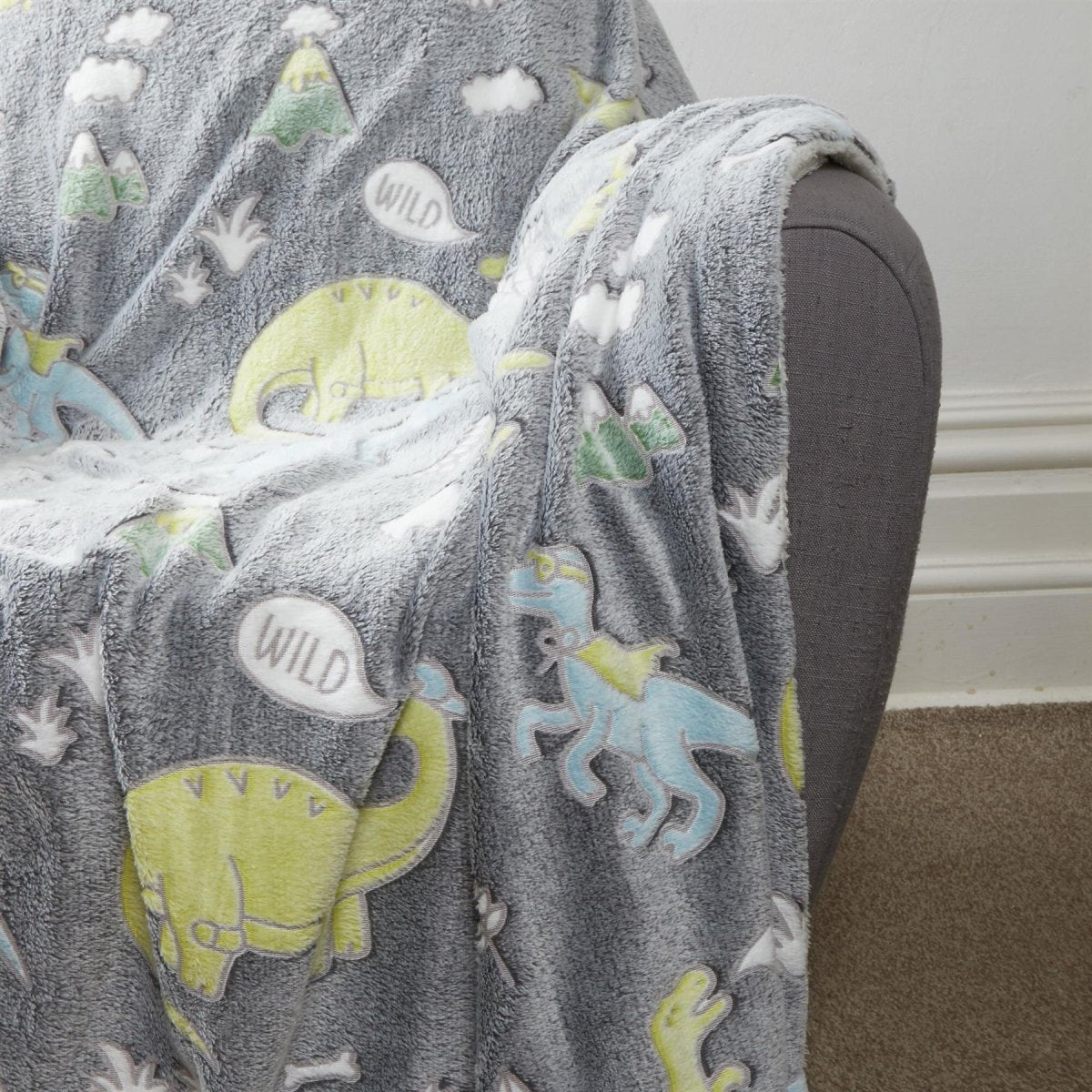 OLIVIA ROCCO Dinosaur Glow In The Dark Teddy Fleece Duvet Set With Bed Throw And Cushion - Joe’s Haven