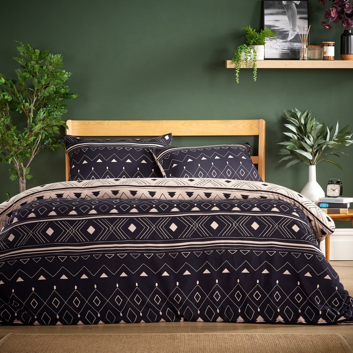 OLIVIA ROCCO Oslo Black Flannel Duvet Cover Set With Pillowcases Designed In England - Joe’s Haven