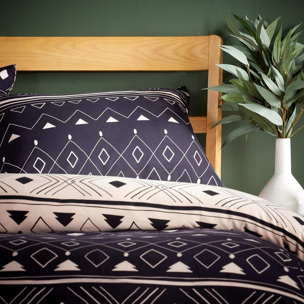 OLIVIA ROCCO Oslo Black Flannel Duvet Cover Set With Pillowcases Designed In England - Joe’s Haven