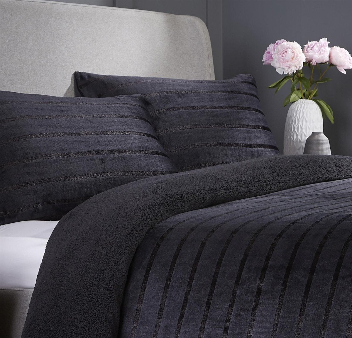 OLIVIA ROCCO Satin Stripe Reversible Faux Fur Teddy Duvet Cover Set Super Soft Easy Care - Joe’s Haven